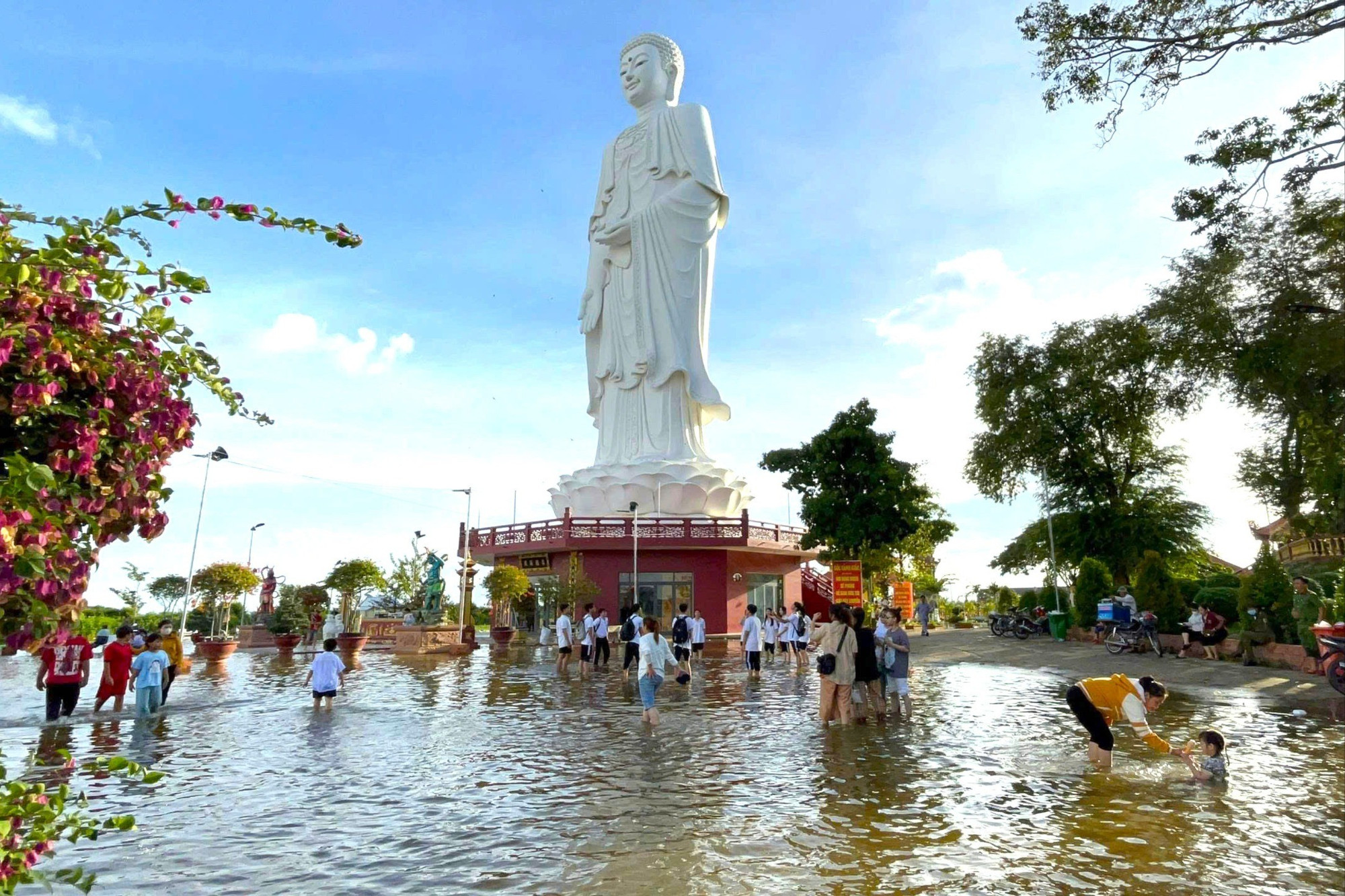 Làng Nổi Tân Lập– Chùa Nổi