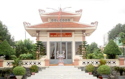 ĐỀN THỜ ĐỐC BINH KIỀU